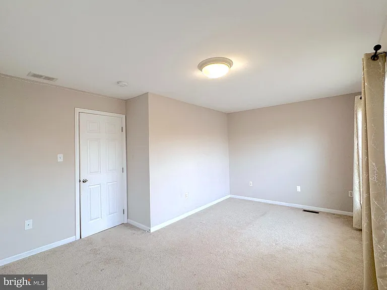 354 N Barrington Ct — Photo 23