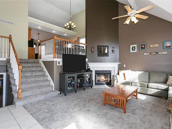 3rd image of 8109 N Harden Dr