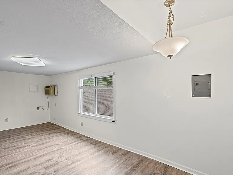 504 Blue Ridge Blvd #B — Photo 5