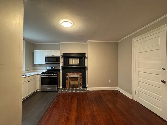 5th image of 928 Magnolia St APT 1