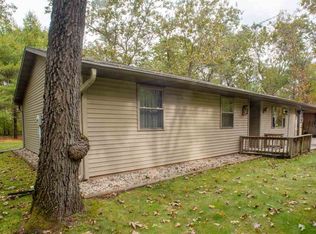 W4982 S Oakhaven Cir, Wautoma, WI 54982