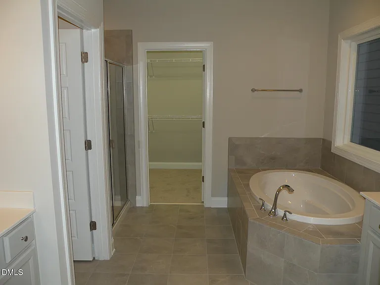 132 Tree Hill Ln — Photo 11