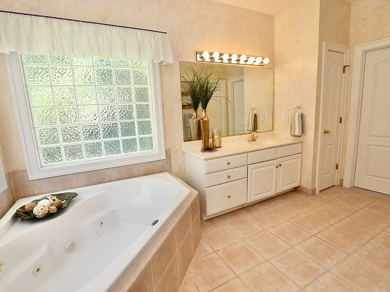 1709 Timber Ridge Ct — Photo 37