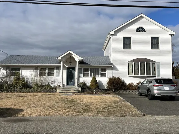 284 Leswing Dr, Brick, NJ 08723