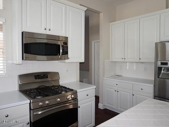 3rd image of 132 Sea Lily Ln