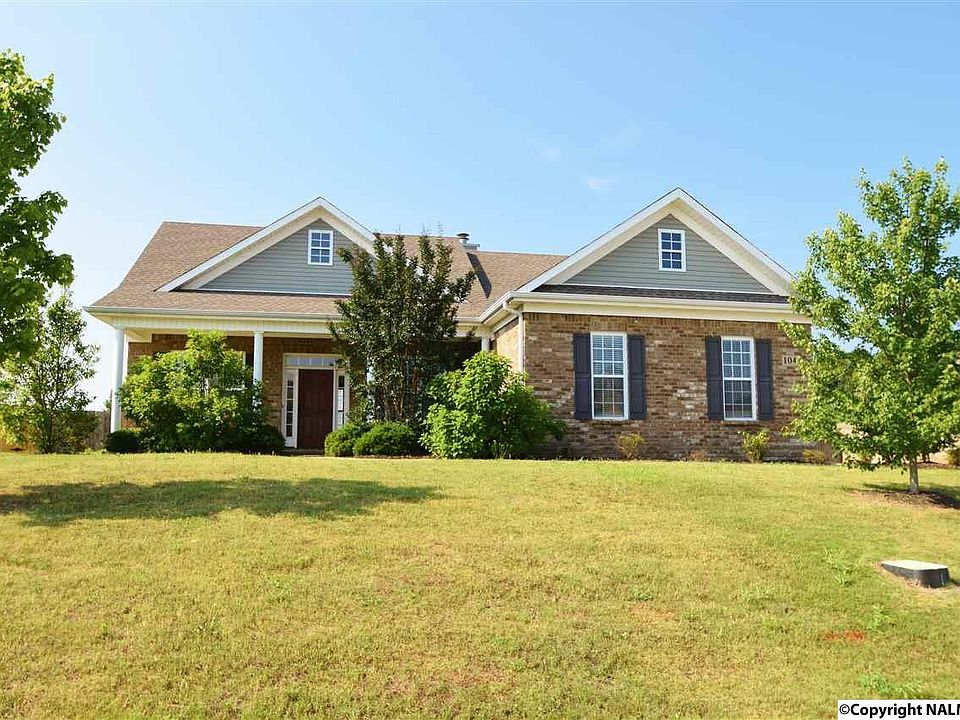 1st image of 104 Misty Creek Cir