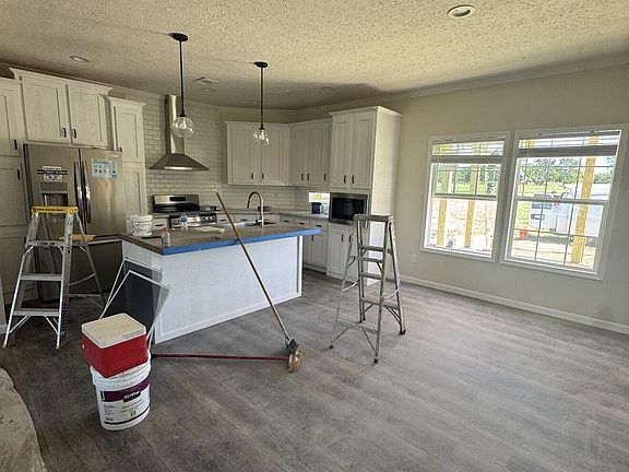 2nd image of 3168 New Holland Rd