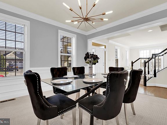 5th image of 1305 Moore Spring Ct