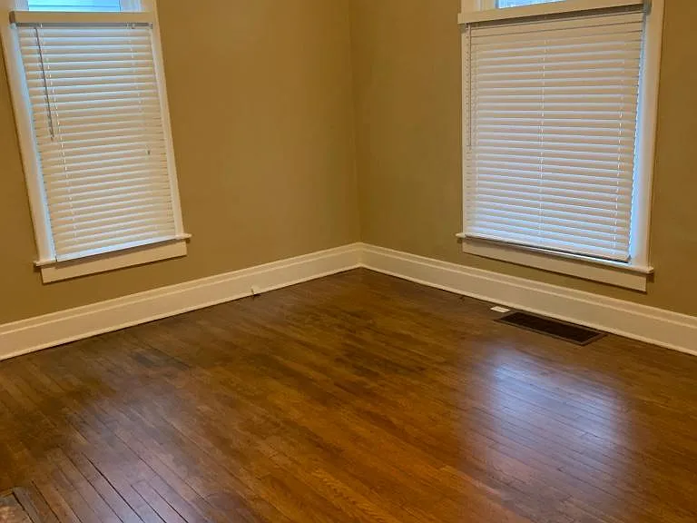 1037 Sharpe Ave — Photo 9
