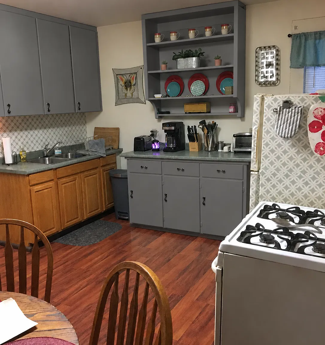 2 bed, $750 — Photo 1