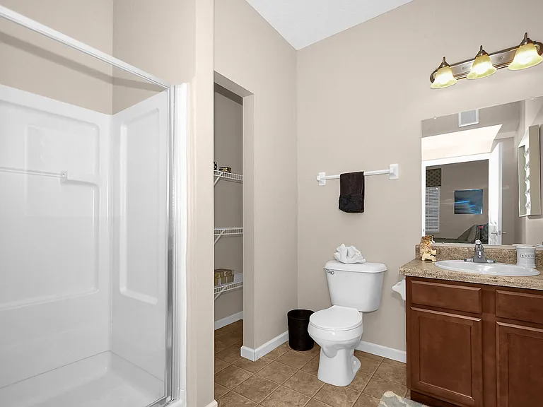 Crosspoint Apartments — Photo 21