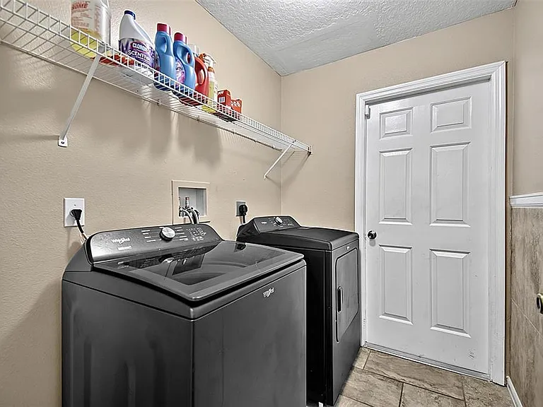61 Francis Ln — Photo 49