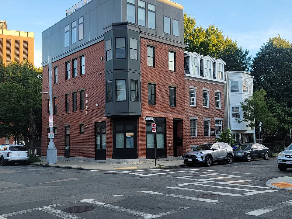 109 Liverpool St #3