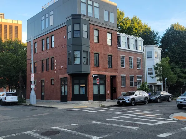 109 Liverpool St #3, Boston, MA 02128
