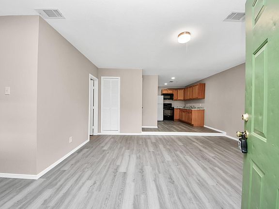 5th image of 17111 River Rd #A