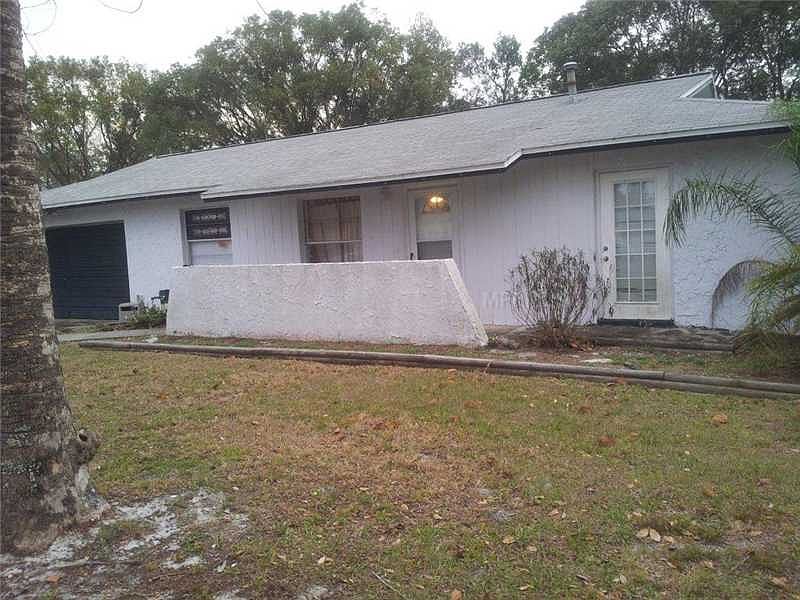 1st image of 220 Pine Winds Dr