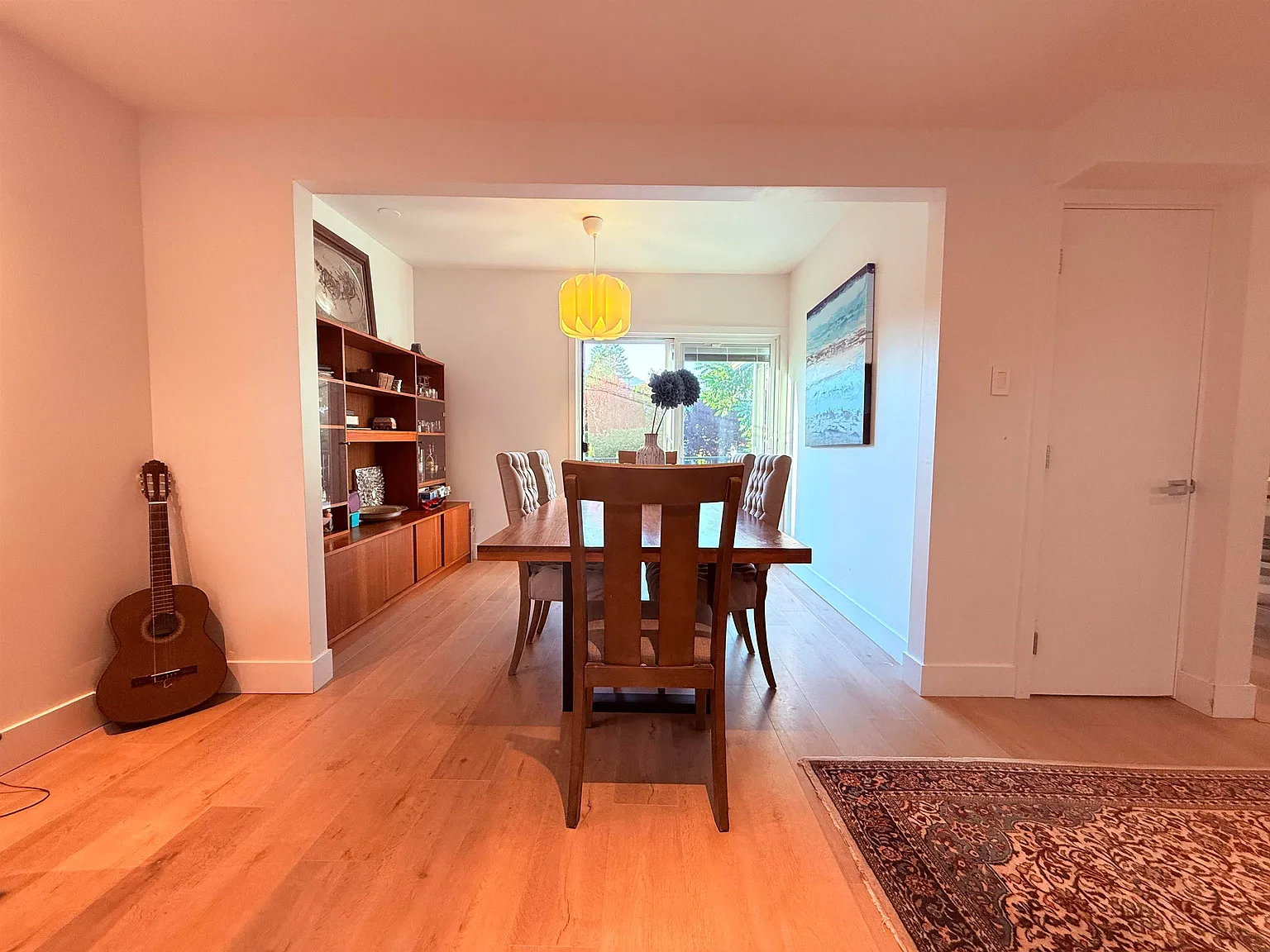 4 bed, 2200 sqft, $5,300 — Photo 3