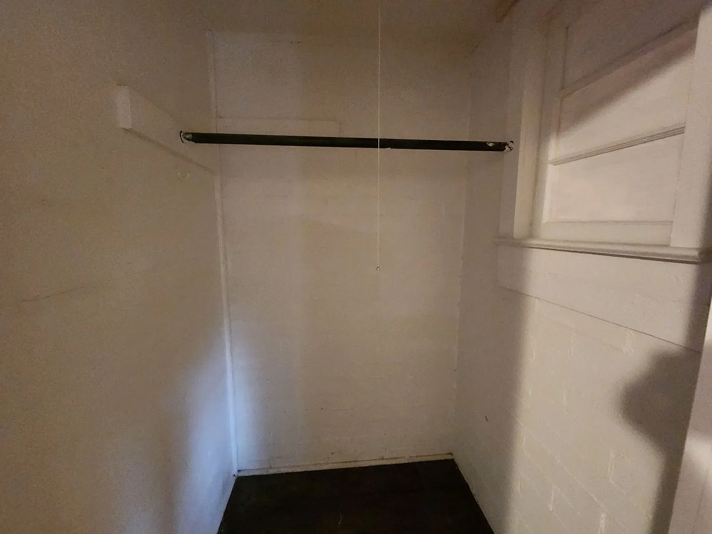 Midtown Duplex Apartment 1 Bed 1 Bath Water Included — Photo 4