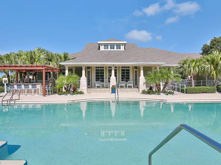 Springs at Palma Sola Apartments — Photo 44