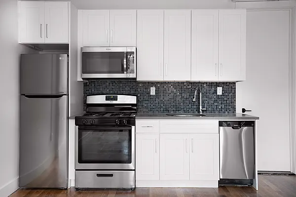 Rented by Bohemia Realty Group | media 22