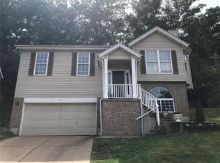 1511 Glenn Brooke Woods Cir, Ballwin, MO