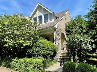 28 Rex Ave, Philadelphia, PA 19118