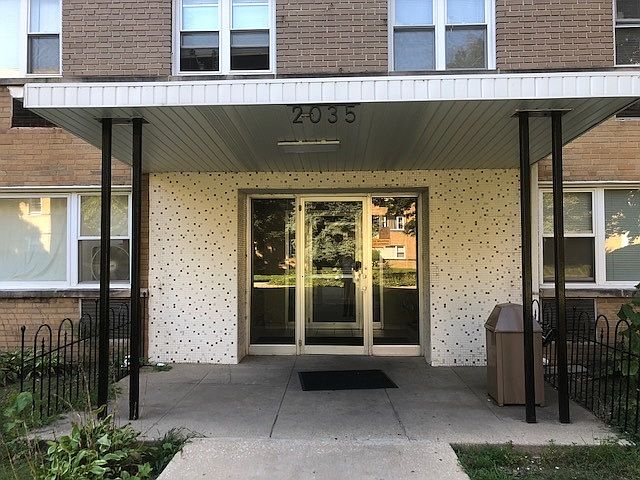 1st image of 2035 W Granville Ave APT 209