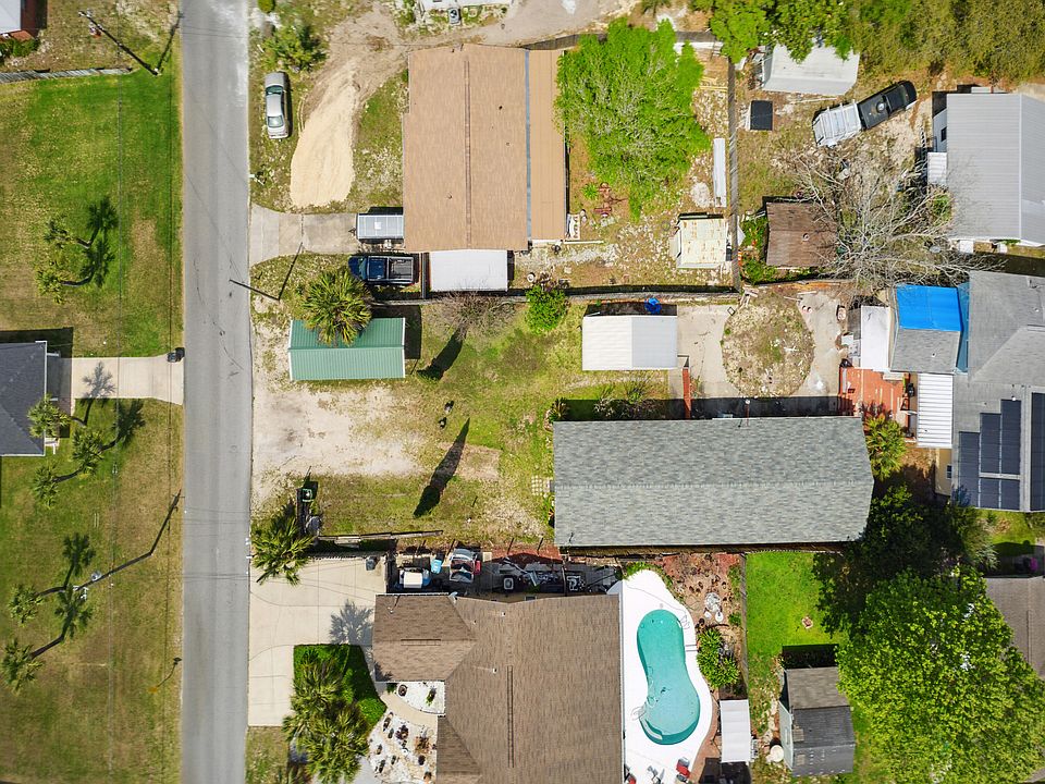 1st image of 409 Lantana St