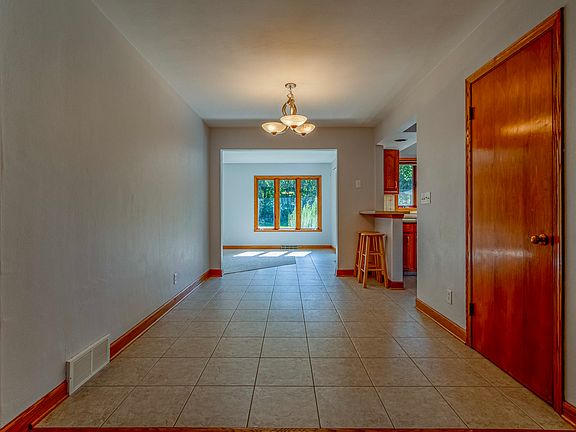 5th image of 423 Skylark Dr