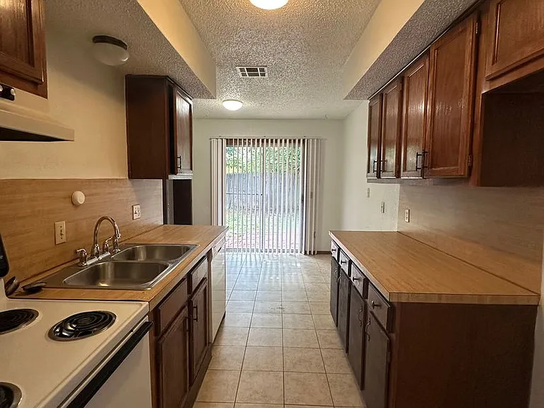 108 Kendra Dr — Photo 12