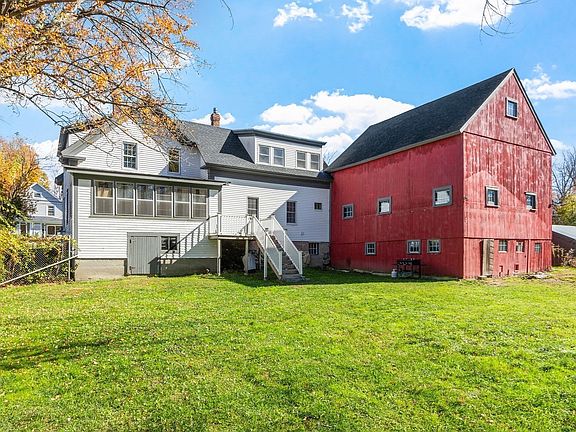 2nd image of 68 Stratton Rd