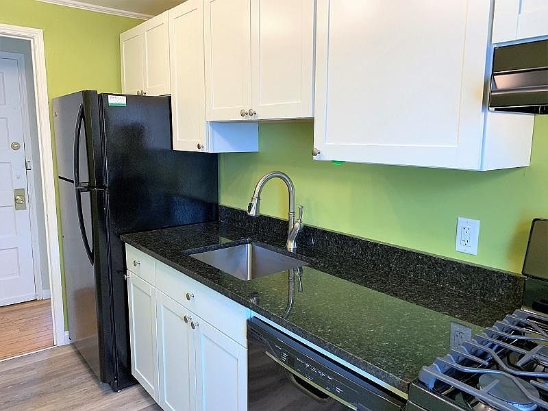 1st image of 121 Margaret St #113-A