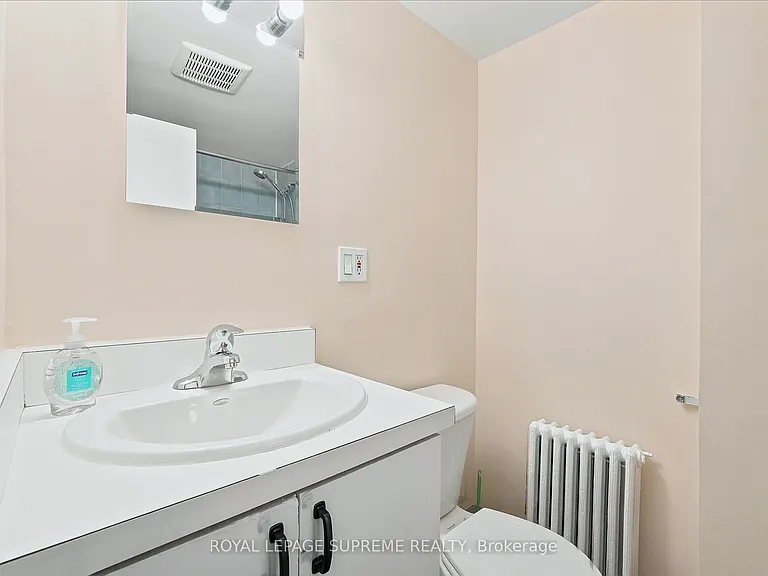 56 Dynevor Rd #BASEMENT — Photo 11