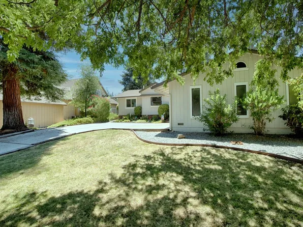 11483 Inverness Way, Auburn, CA 95602