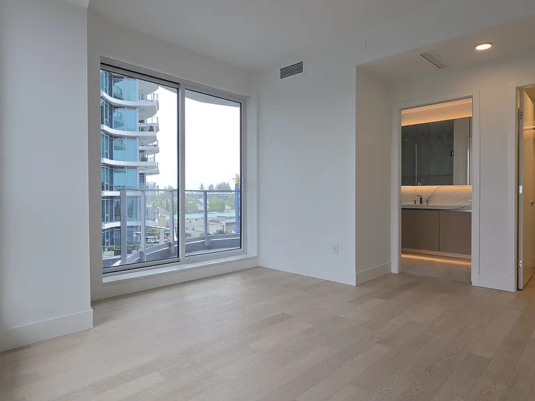 1475 Foster St #701 — Photo 24