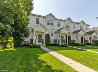 585 Holiday Ln, Hainesville, IL 60073