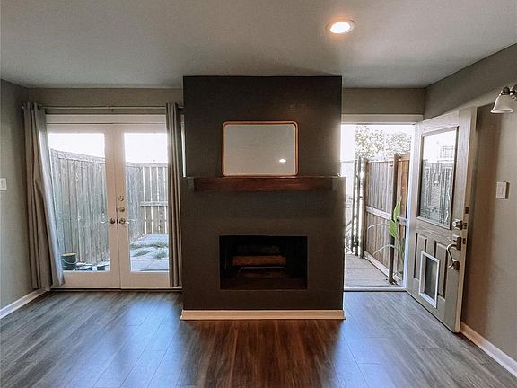 2nd image of 2725 Hood St APT 102