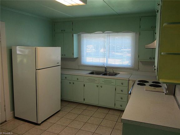 3rd image of 103 Thomas St