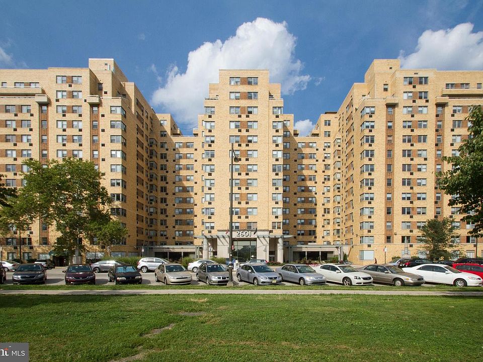 1st image of 2601 Pennsylvania Ave APT 1054