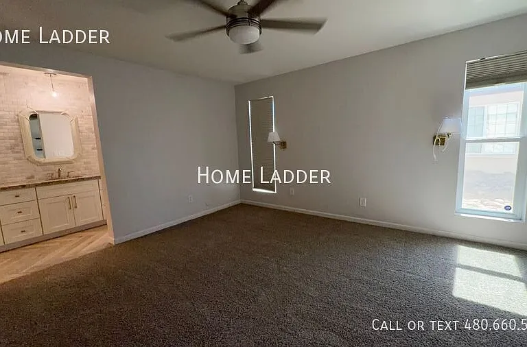 4362 E Ludlow Dr — Photo 18