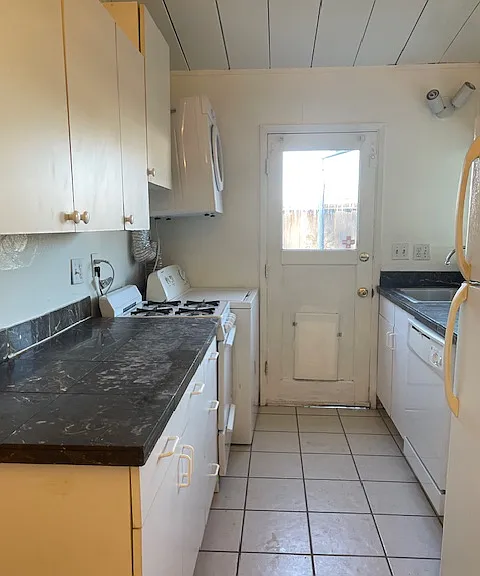 3121 Alma St — Photo 13