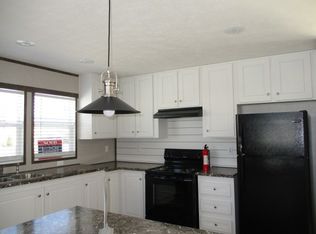 42 Hidden Valley Dr, Finleyville, PA 15332