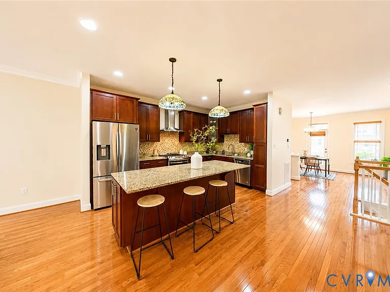5421 Hickory Ann Dr — Photo 10