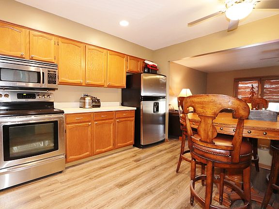 4th image of 100 Green Acres Dr APT 101
