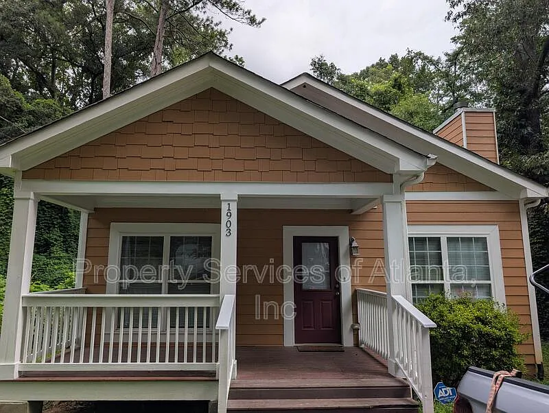 3 bed, 2.0 bath, 1333 sqft, $1,795 — Photo 1