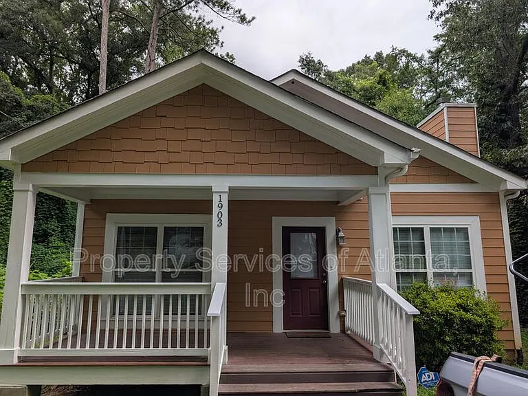 1903 Chattahoochee Pl — Photo 1