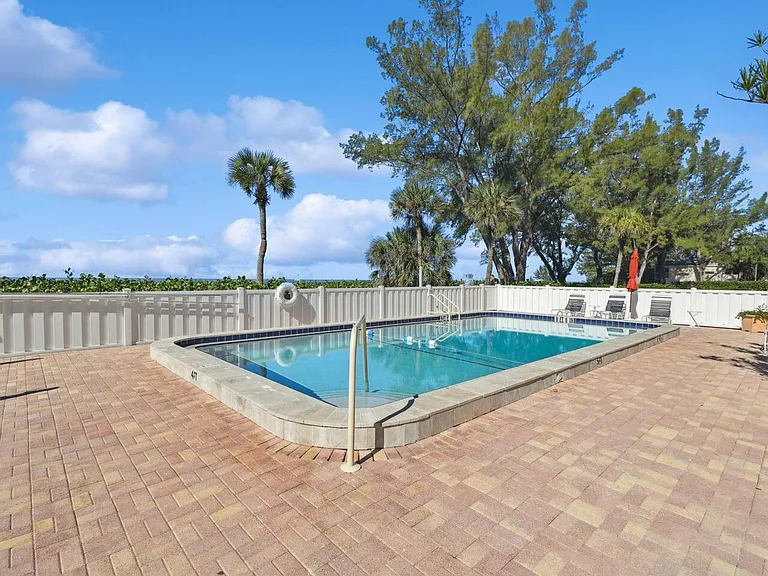 5055 Gulf Of Mexico Dr #1-ID1590856P — Photo 24
