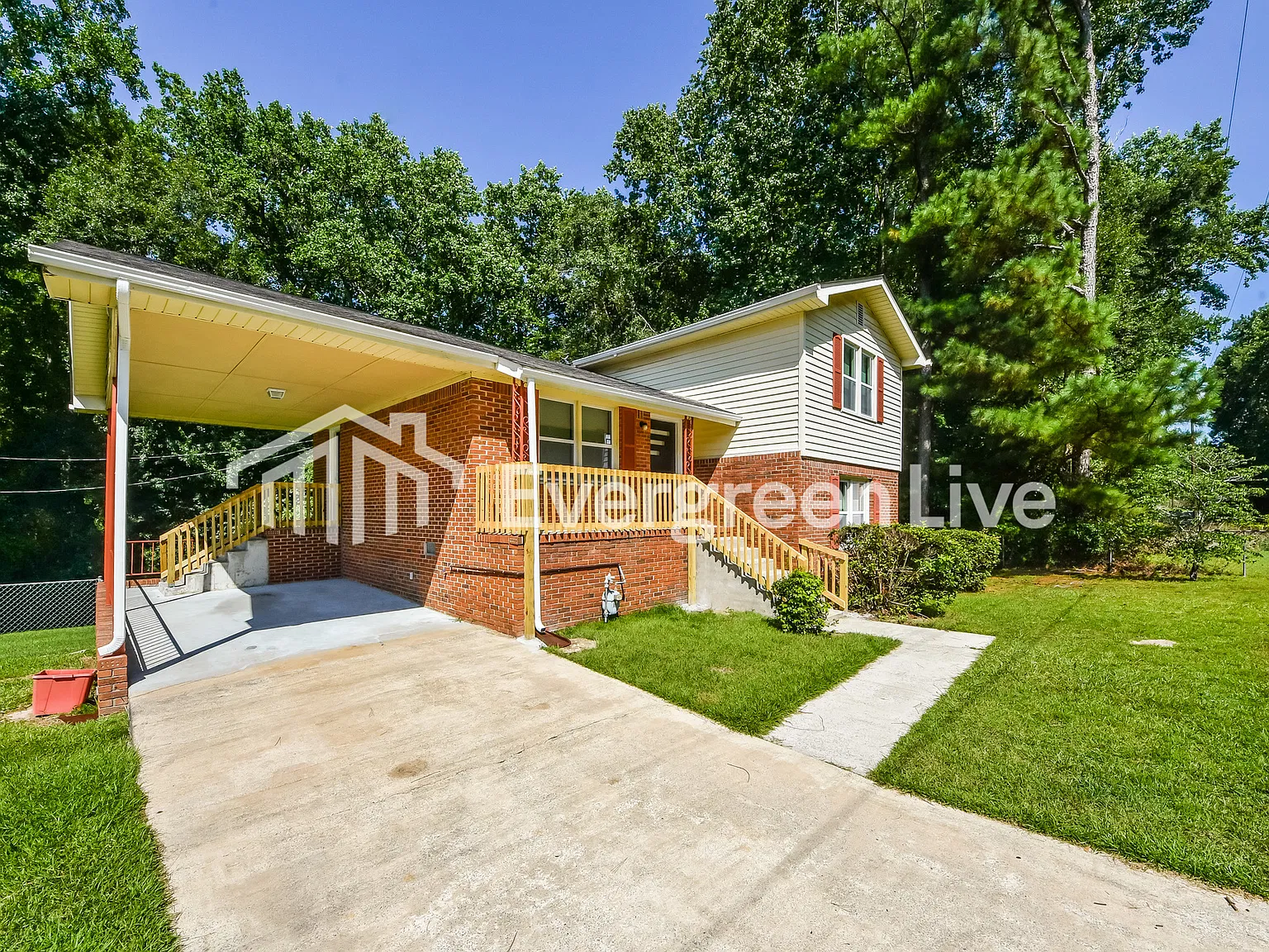 3 bed, 2.0 bath, 1456 sqft, $1,345 — Photo 2