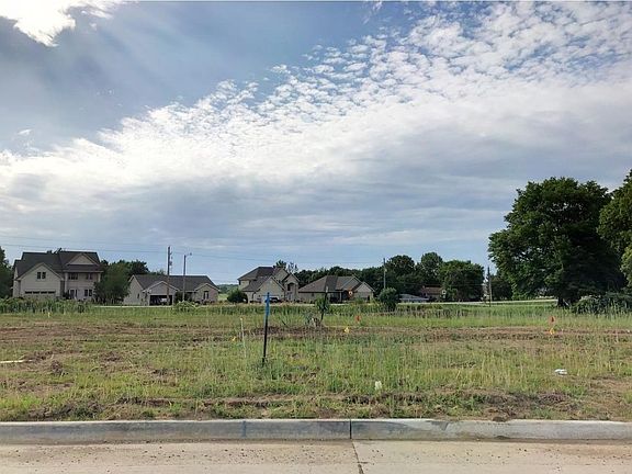 2nd image of 4612 SE 34th Ct