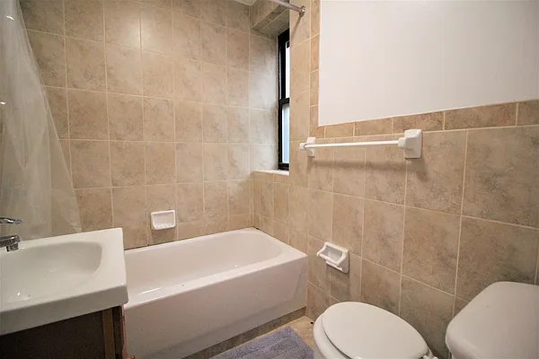 Rented by Hagstrom Management Inc | media 22